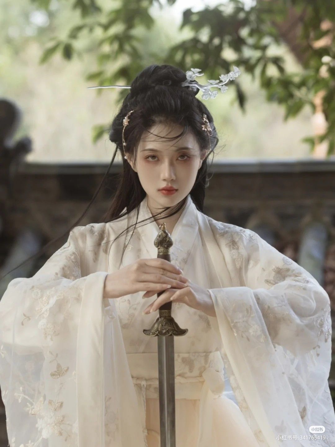 White Warring State Robe:A Cold and Elegant Hanfu Zhidan Ensemble