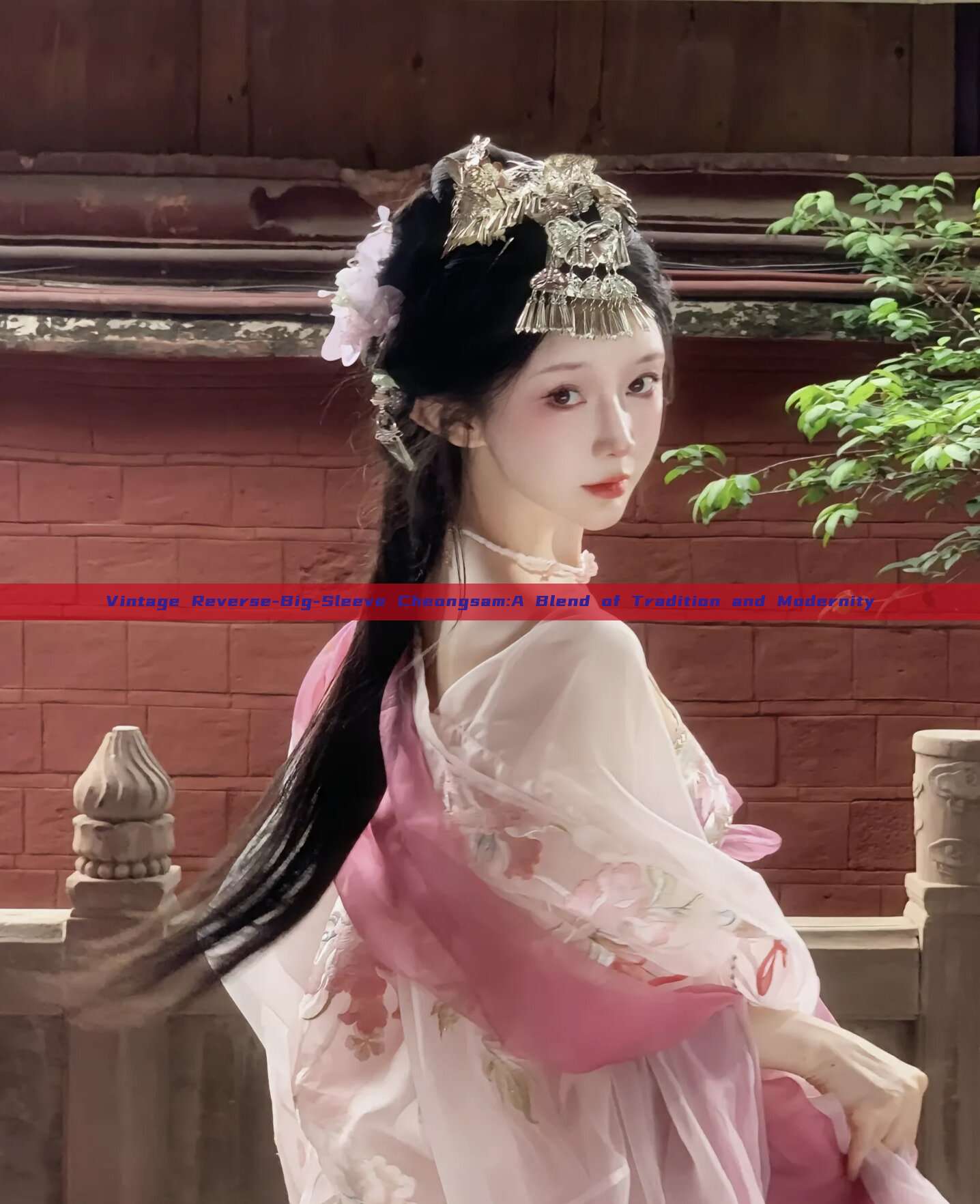 Vintage Reverse-Big-Sleeve Cheongsam:A Blend of Tradition and Modernity Vintage Reverse-Big-Sleeve Cheongsam:A Blend of Tradition and Modernity