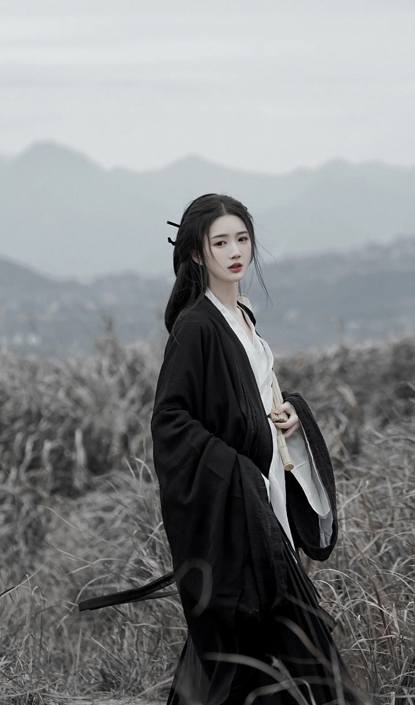 The Rise of Thick-Soled Hanfu Shoes:Exploring the Fashion and Cultural Significance The Rise of Thick-Soled Hanfu Shoes:Exploring the Fashion and Cultural Significance