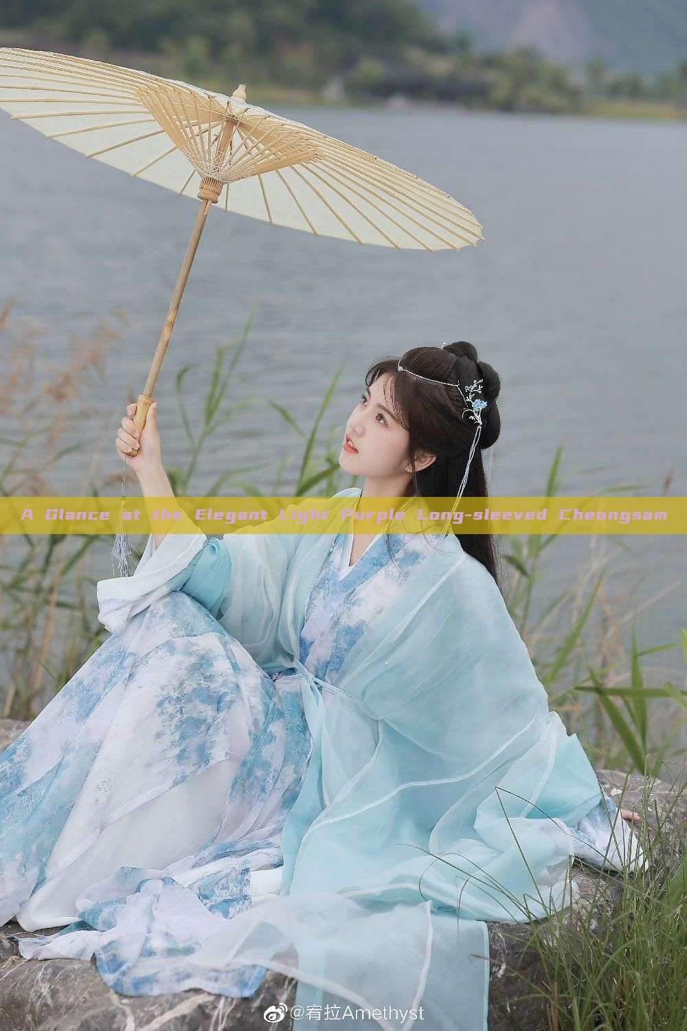 A Glance at the Elegant Light Purple Long-sleeved Cheongsam