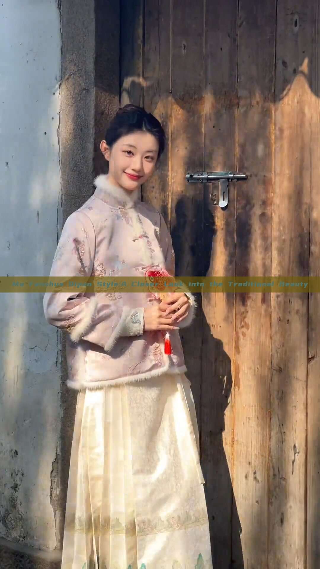 Ma Fanshus Qipao Style:A Closer Look into the Traditional Beauty