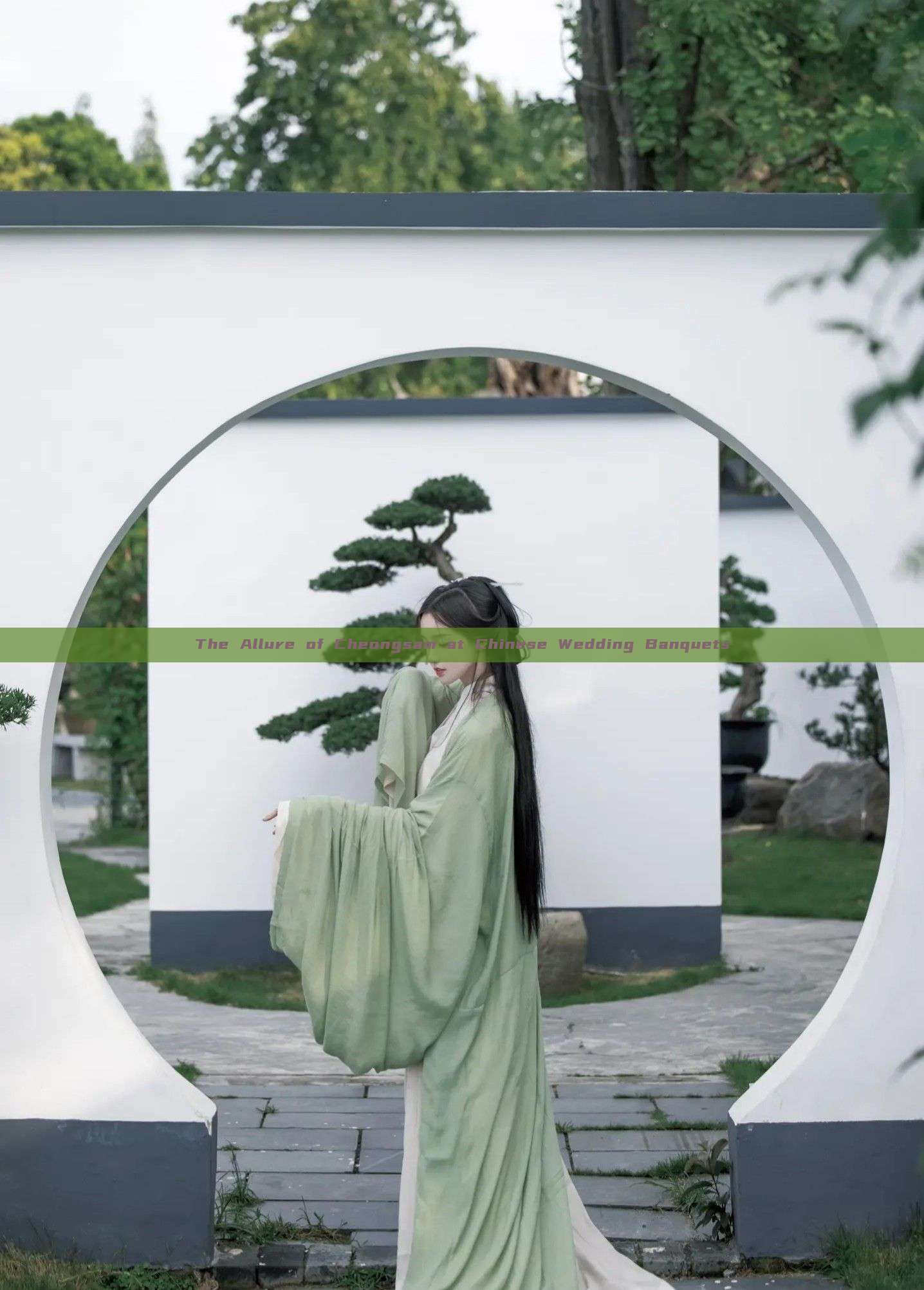 The Allure of Cheongsam at Chinese Wedding Banquets The Allure of Cheongsam at Chinese Wedding Banquets
