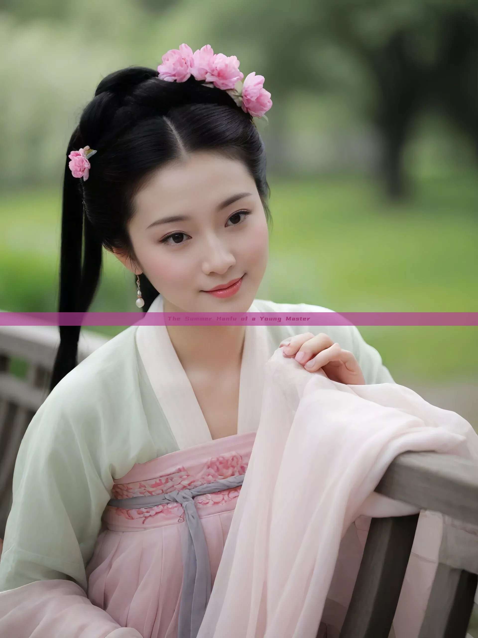 The Summer Hanfu of a Young Master