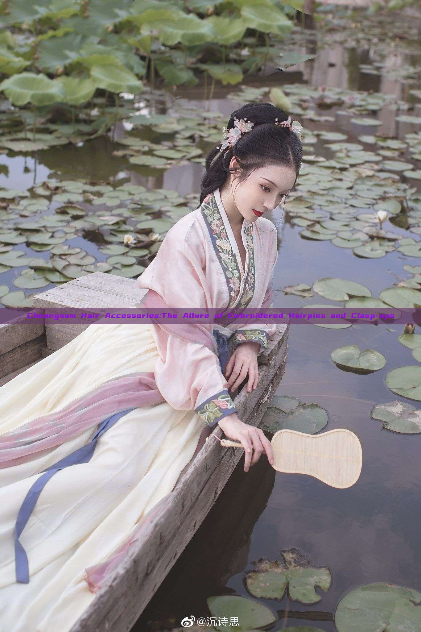 Cheongsam Hair Accessories:The Allure of Embroidered Hairpins and Clasp-ups