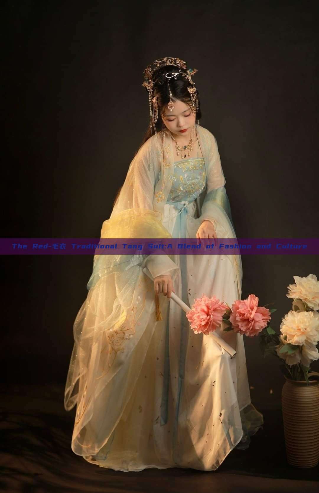 The Red-毛衣 Traditional Tang Suit:A Blend of Fashion and Culture