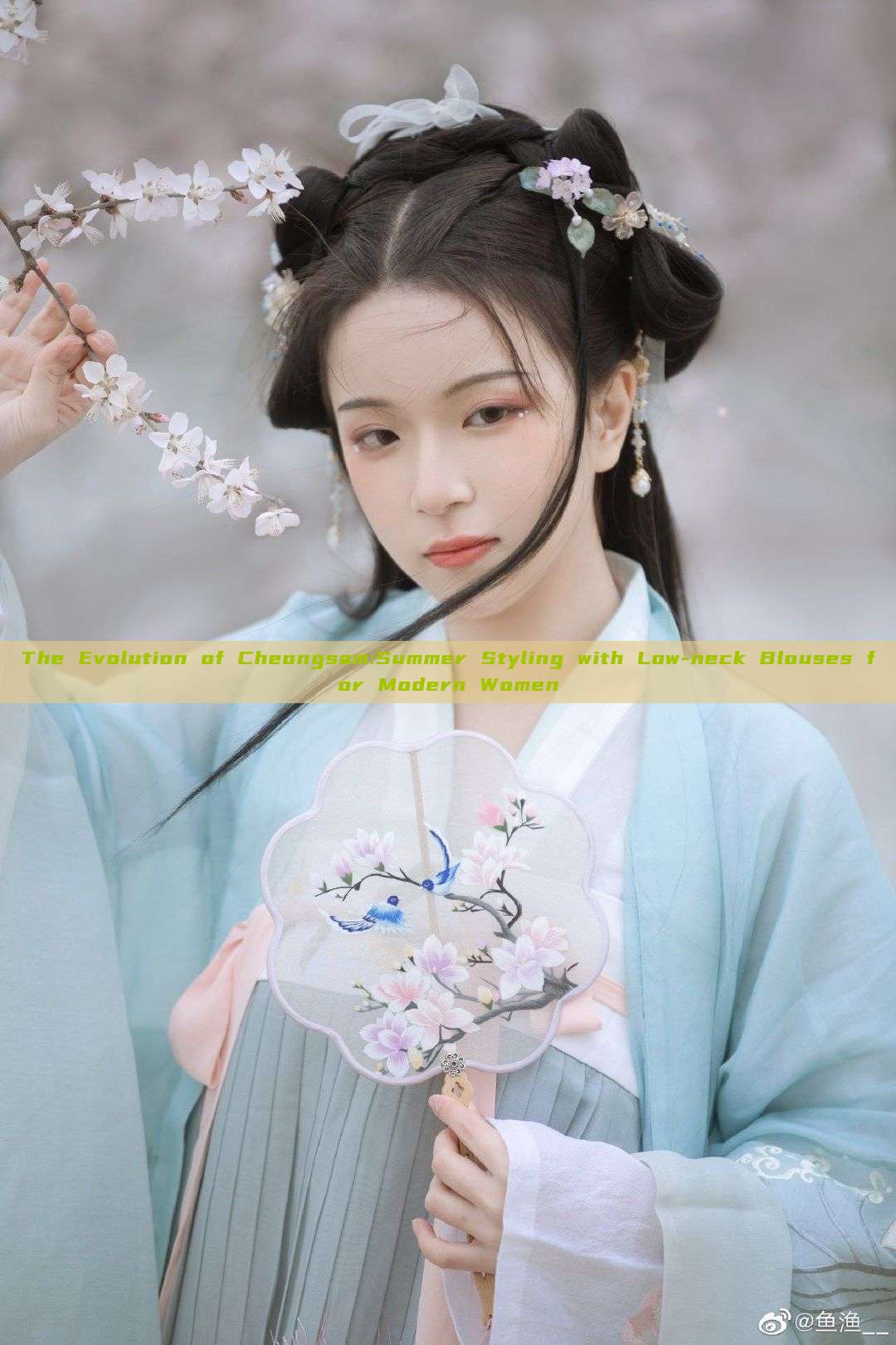 The Evolution of Cheongsam:Summer Styling with Low-neck Blouses for Modern Women The Evolution of Cheongsam:Summer Styling with Low-neck Blouses for Modern Women