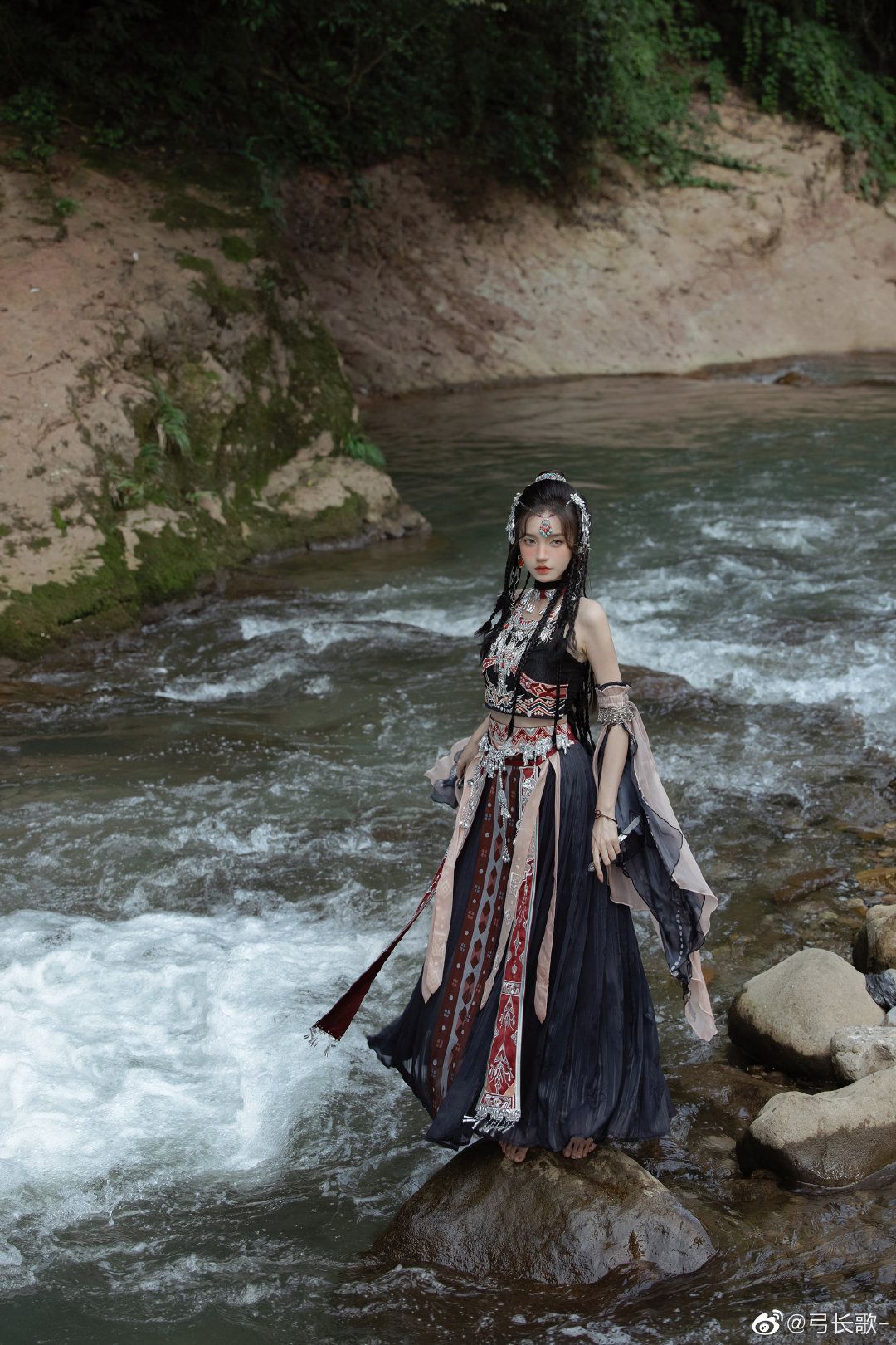 Womens Cape and Robe:Traditional Chinese Clothing for Autumn Winter Outings Womens Cape and Robe:Traditional Chinese Clothing for Autumn Winter Outings
