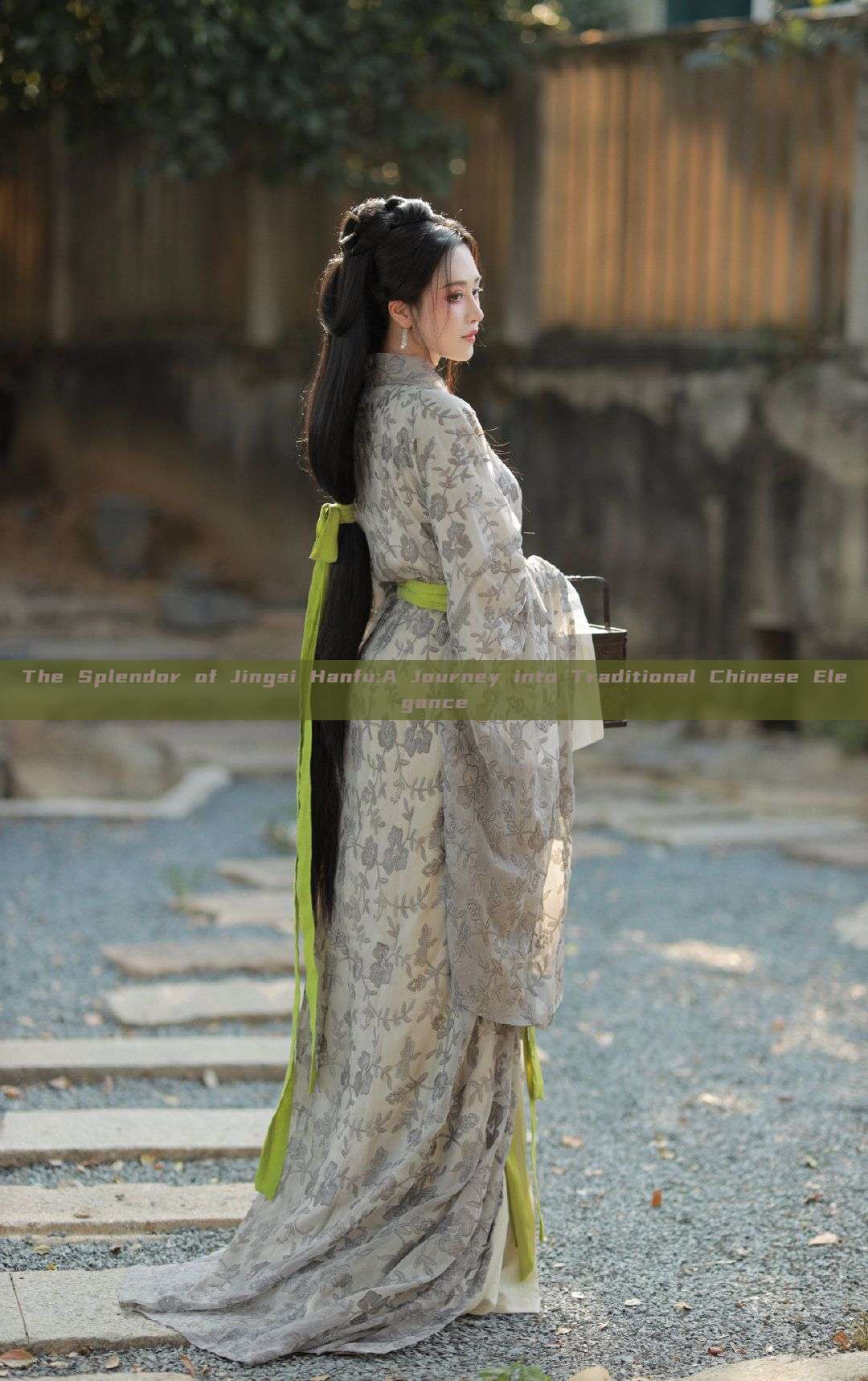 The Splendor of Jingsi Hanfu:A Journey into Traditional Chinese Elegance