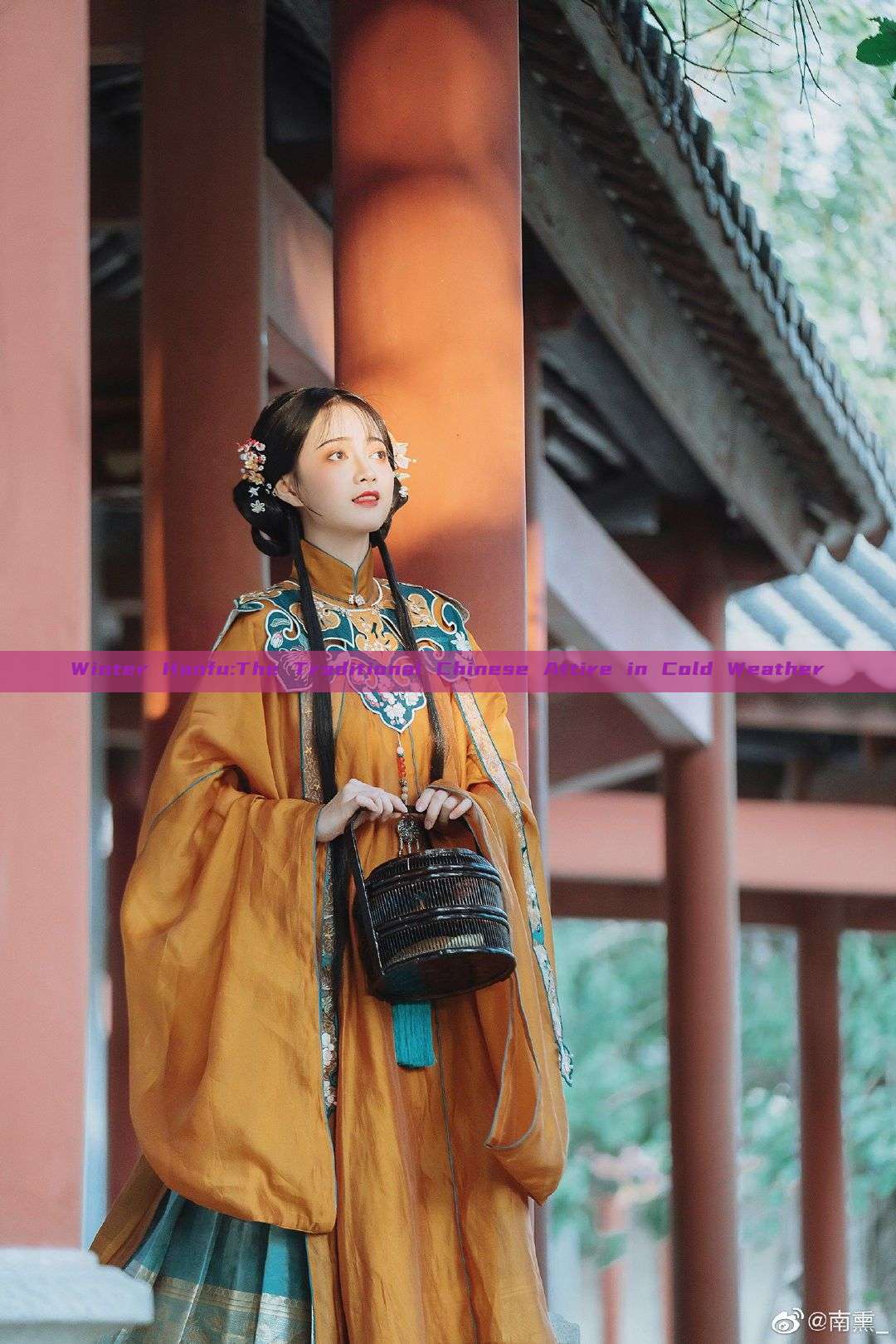 Winter Hanfu:The Traditional Chinese Attire in Cold Weather Winter Hanfu:The Traditional Chinese Attire in Cold Weather