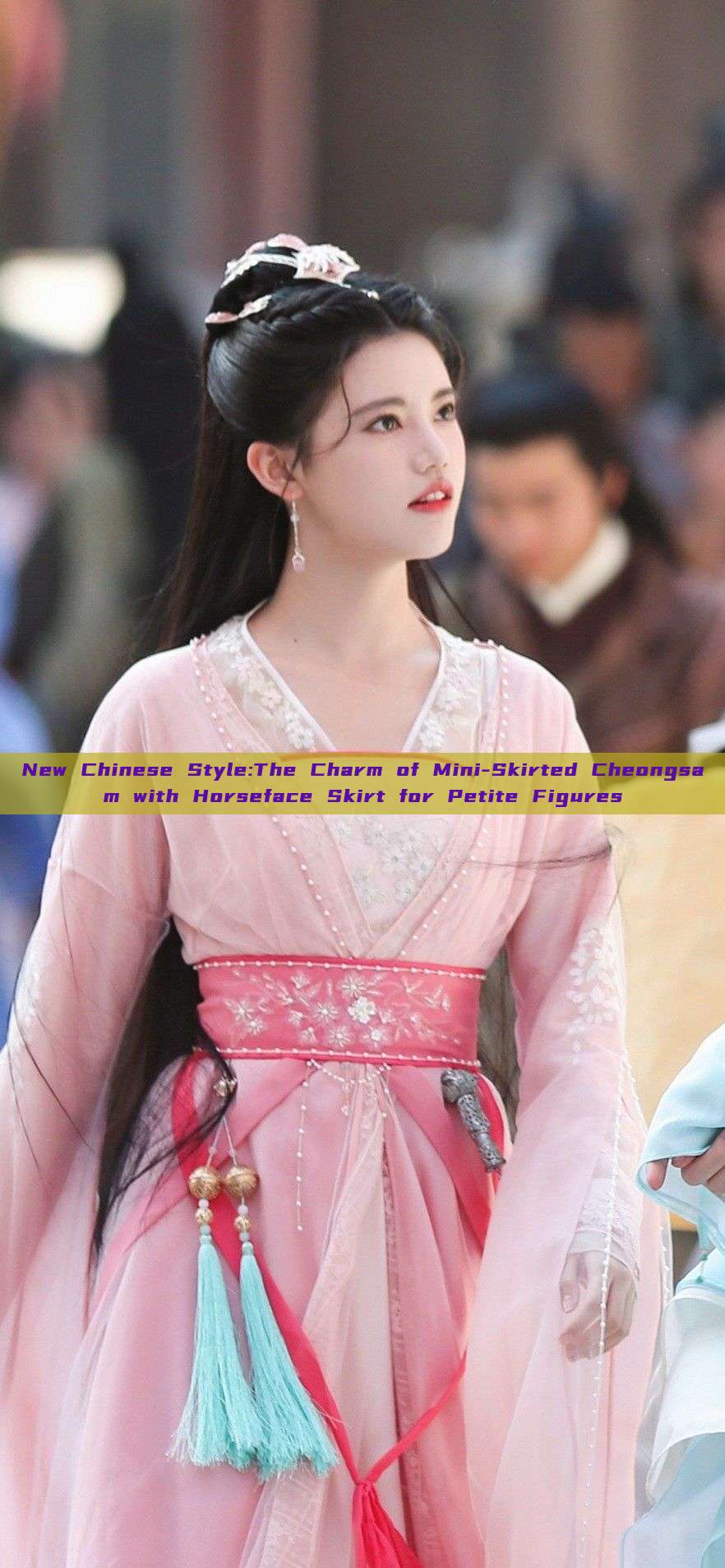 New Chinese Style:The Charm of Mini-Skirted Cheongsam with Horseface Skirt for Petite Figures New Chinese Style:The Charm of Mini-Skirted Cheongsam with Horseface Skirt for Petite Figures