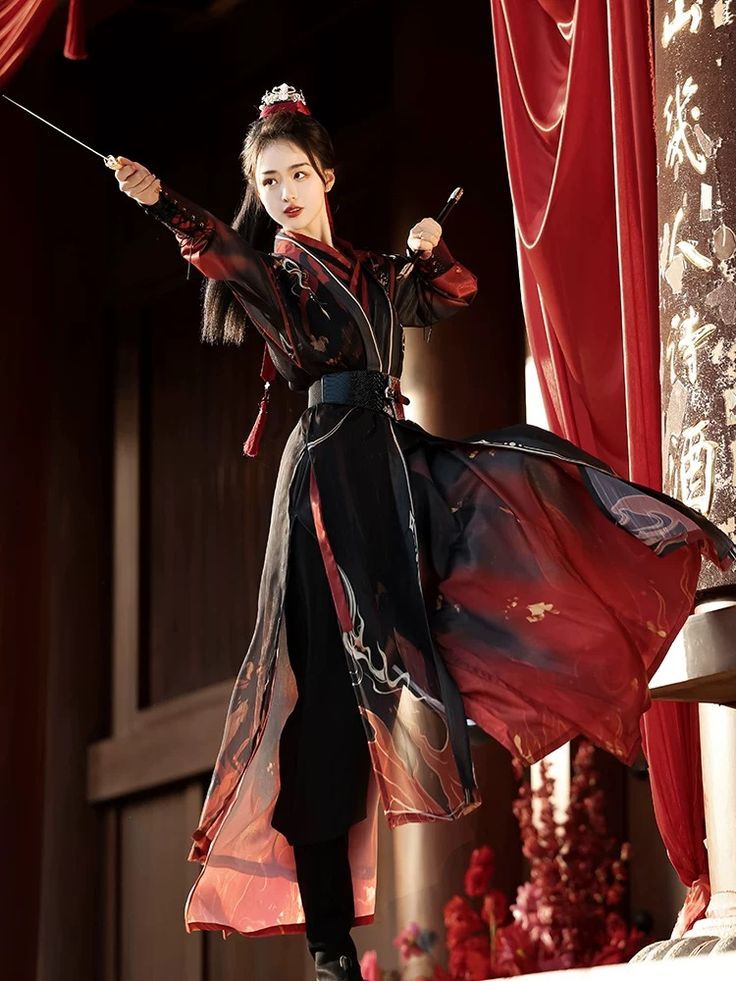 The Elegance of Horseface Skirt and Hairpins:A Cultural Exploration
