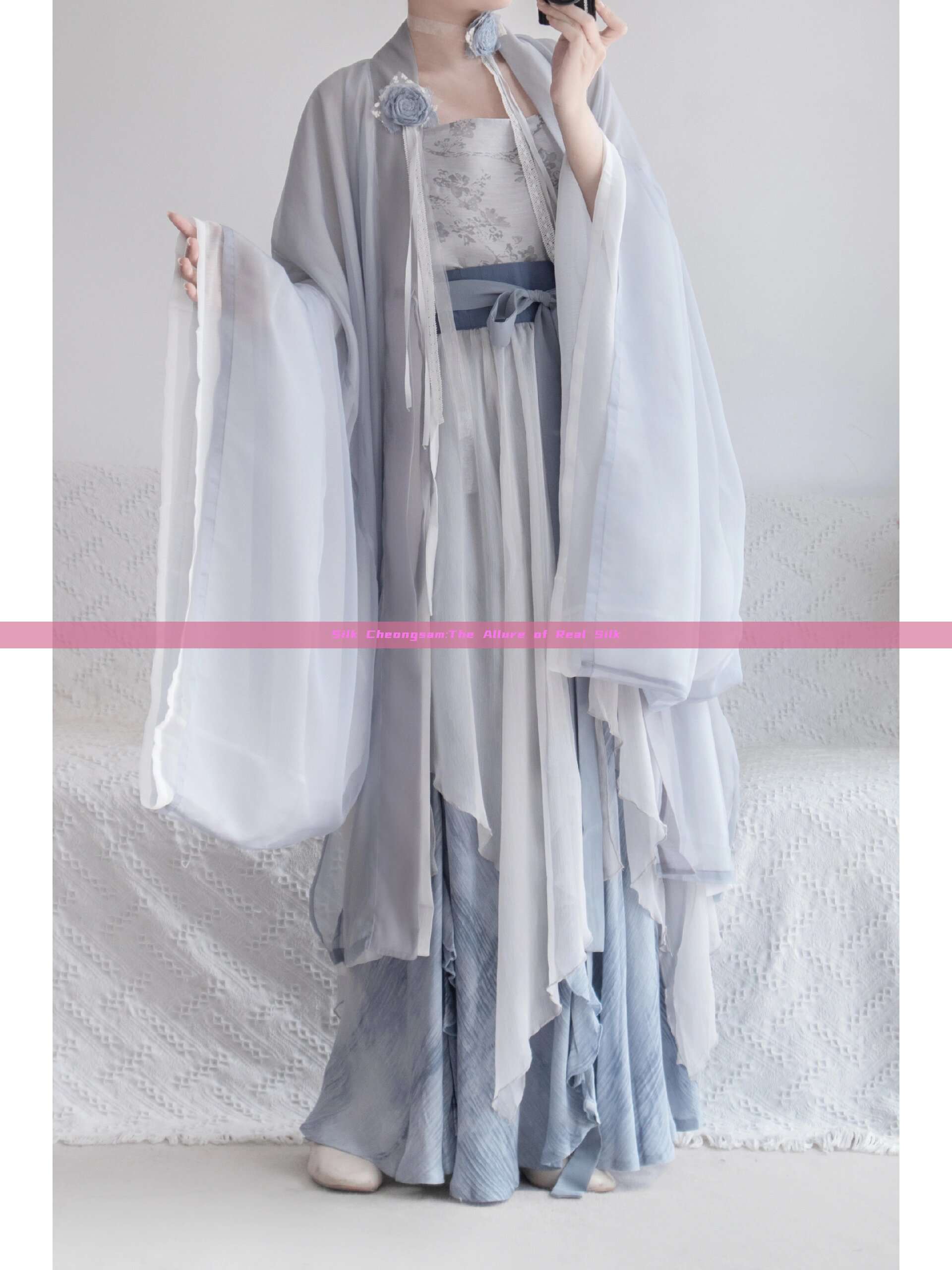 Silk Cheongsam:The Allure of Real Silk Silk Cheongsam:The Allure of Real Silk