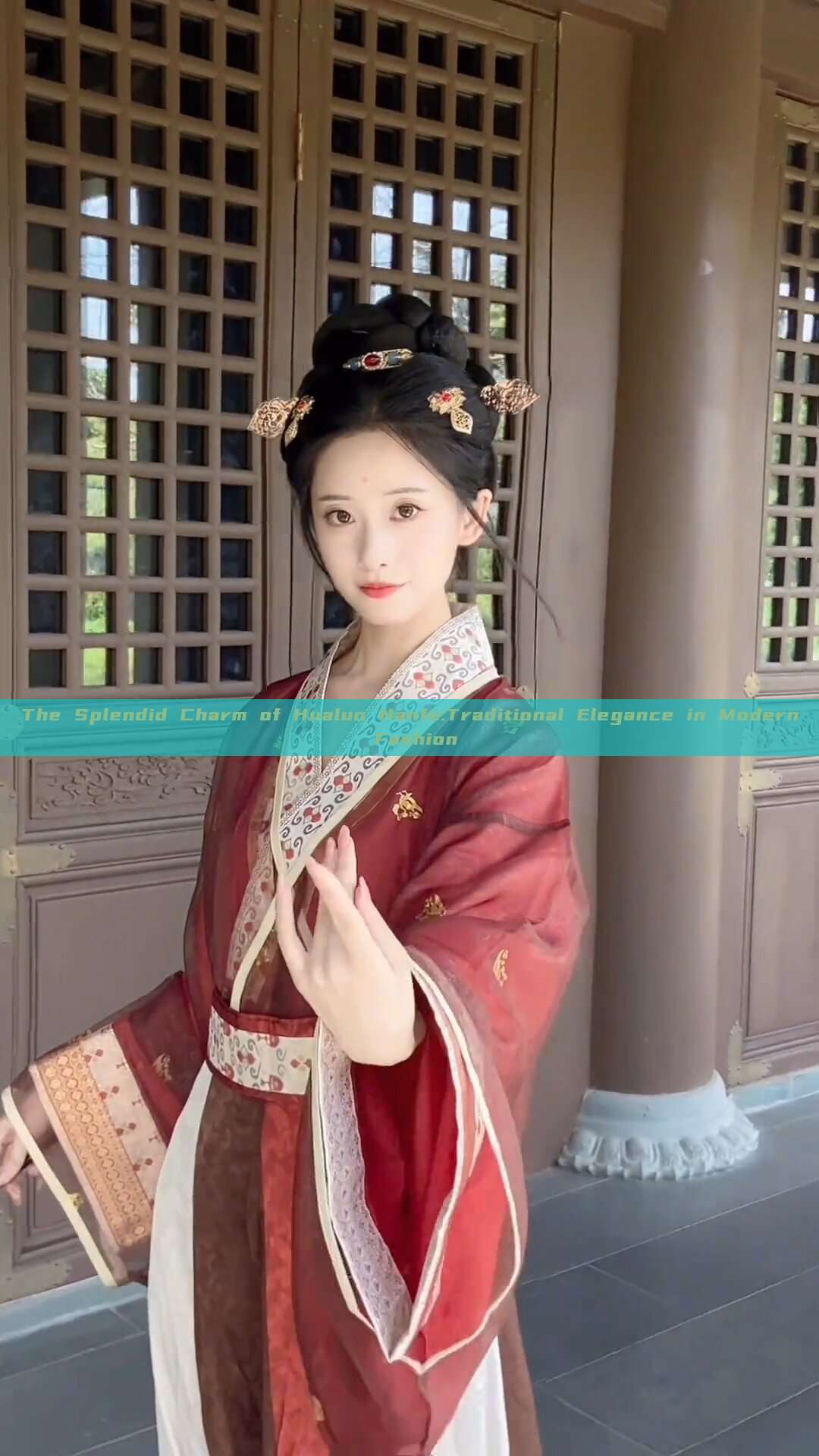 The Splendid Charm of Hualuo Hanfu:Traditional Elegance in Modern Fashion