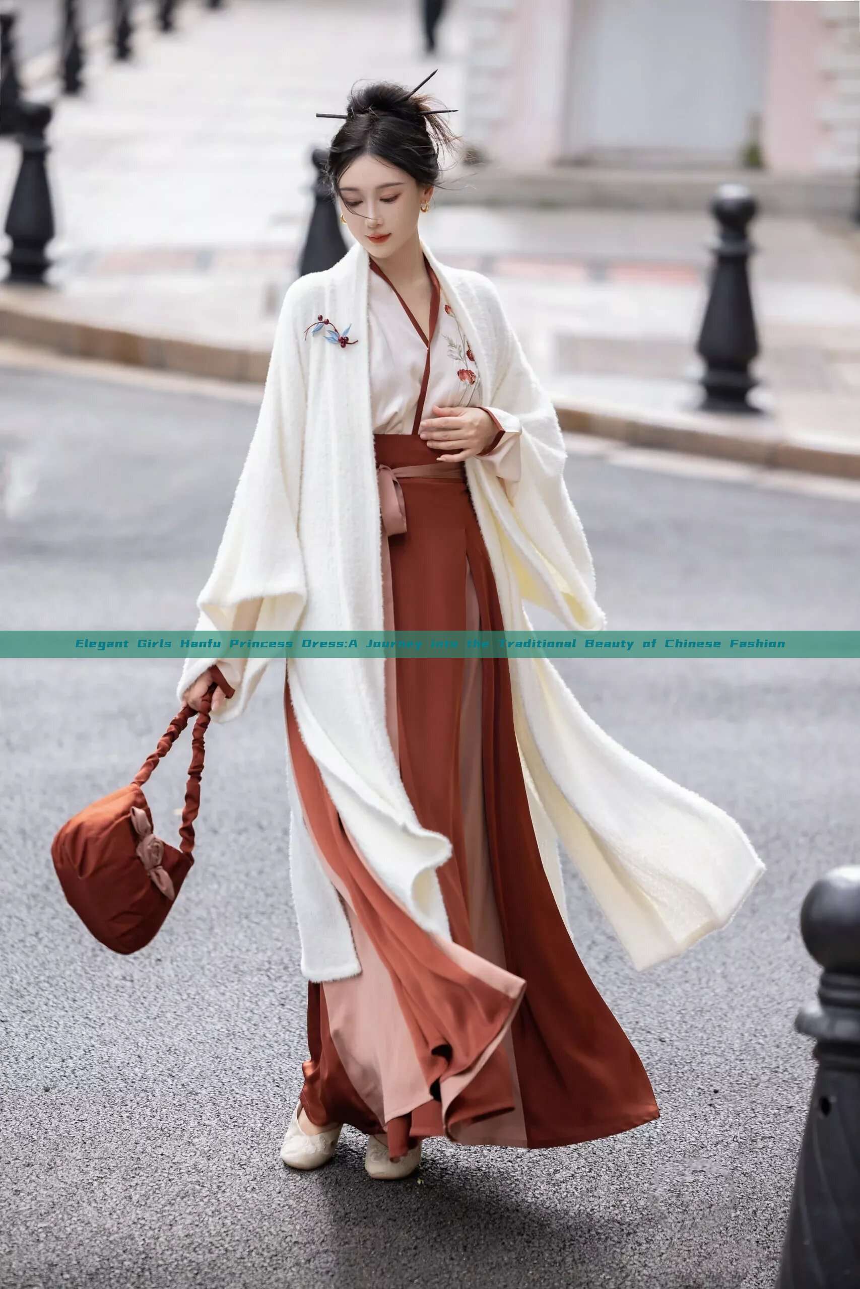Elegant Girls Hanfu Princess Dress:A Journey into the Traditional Beauty of Chinese Fashion