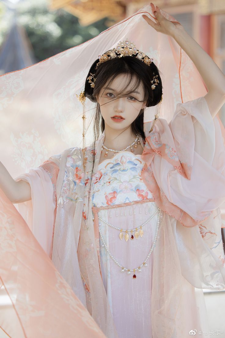 Traditional Chinese Style:The Allure of National-Inspired Shirts and Horseface Skirts