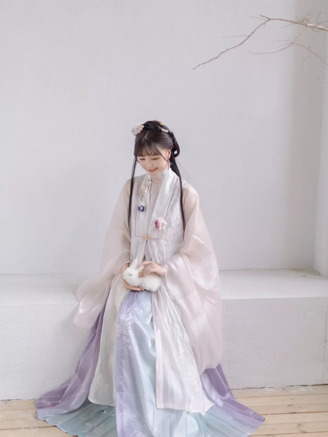 Reimagining the Cheongsam:Modern Short-Length Qipao Innovations