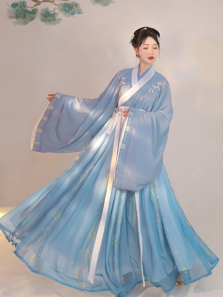 The Enigma of a Martial Arts Heroine in Ancient Hanfu Attire