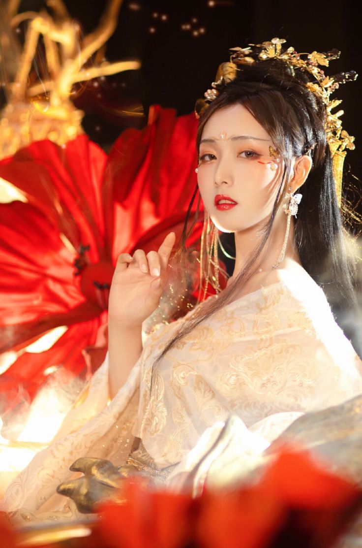 The Rise of Hanfu Pants:Exploring the Ice Silk Fabric in Modern Fashion