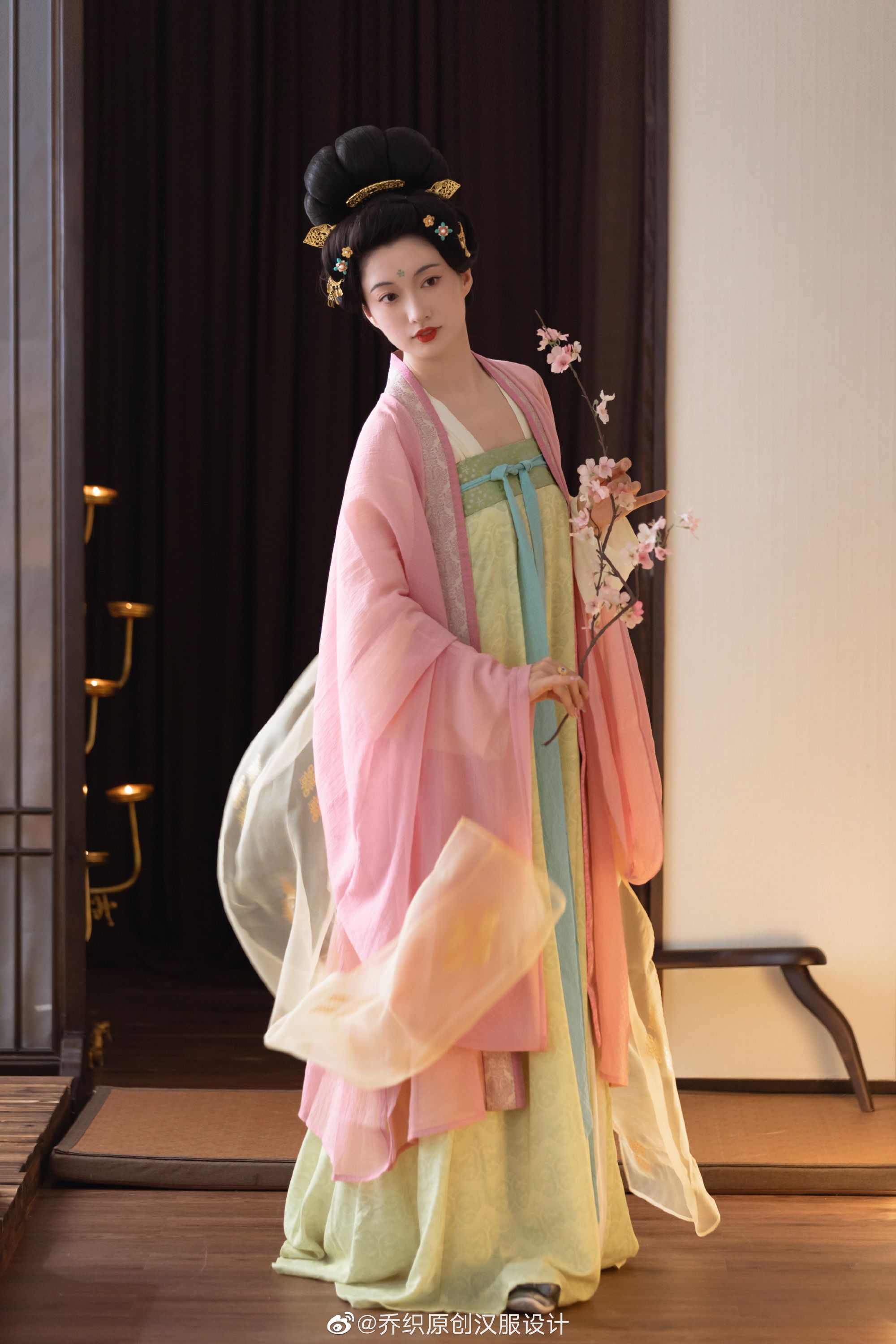 The Adult Horseface Skirt:Exploring the Cultural Significance of a Traditional Hanfu Fashion