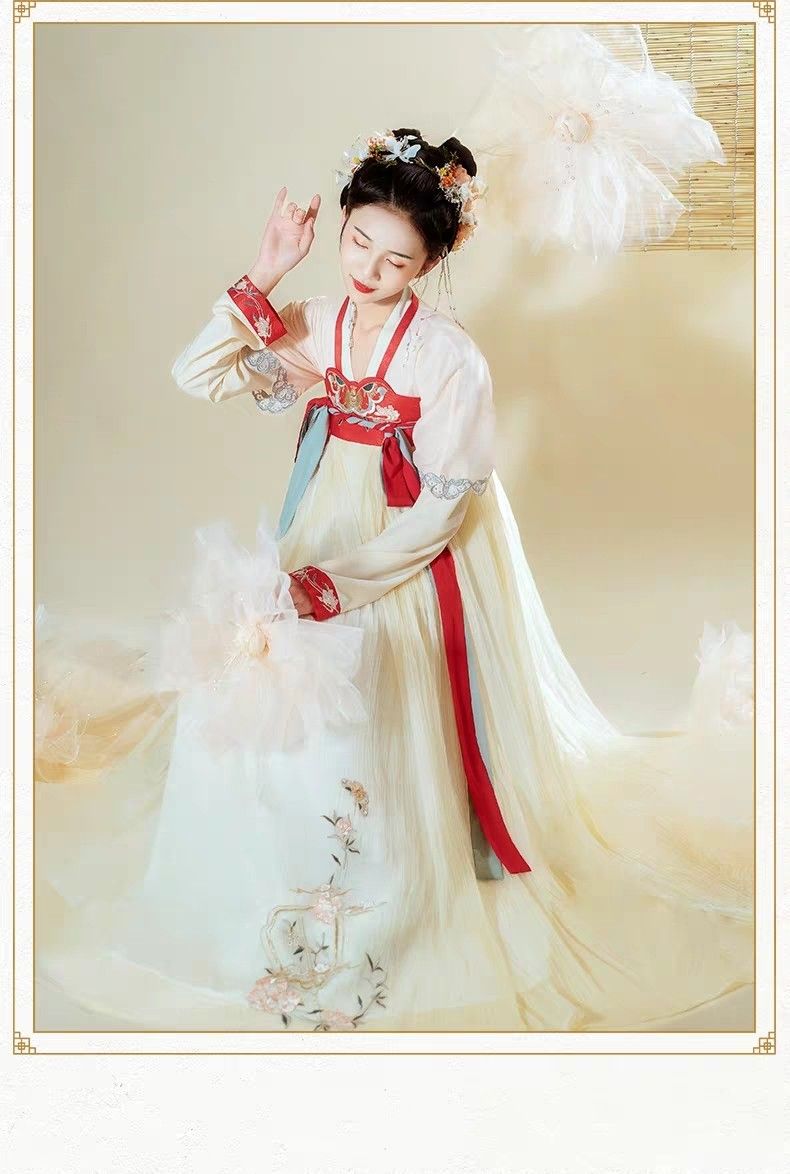 Embracing the New Chinese Style:Plus-Size Tall Women in Qipao Embracing the New Chinese Style:Plus-Size Tall Women in Qipao