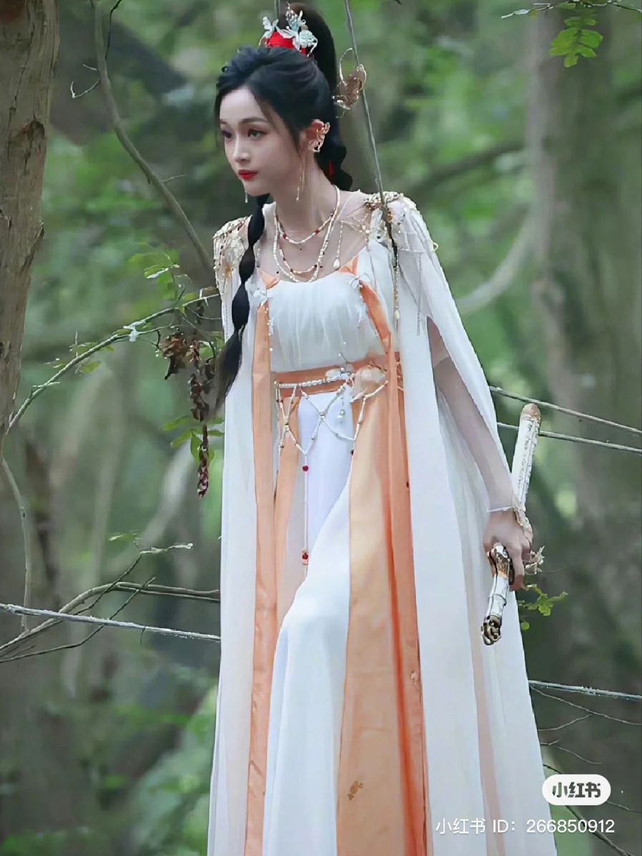 Chinese-Style Cheongsam Maternity Wear:Embracing Tradition and Comfort