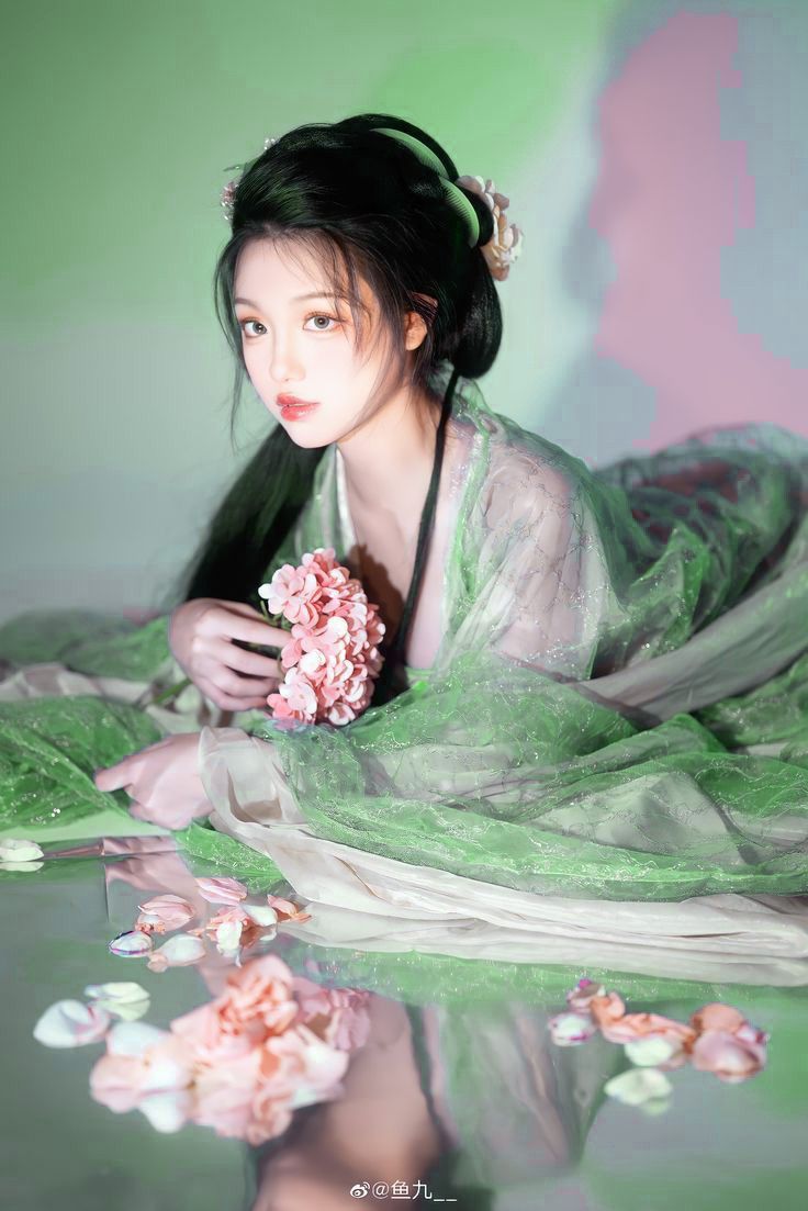 Girls Traditional Chinese Hanfu Costumes for Children:A Guide to 10-12 Years Old
