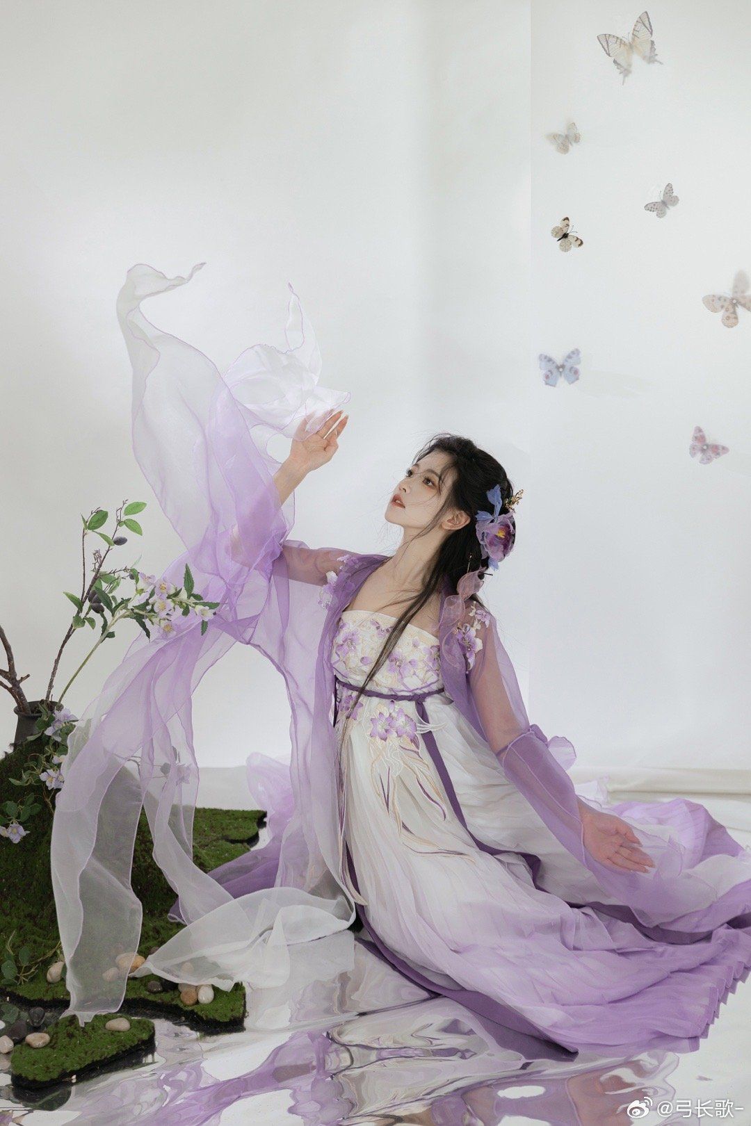 Chinese Filial Piety and the Cultural Significance of Hanfu Shoes