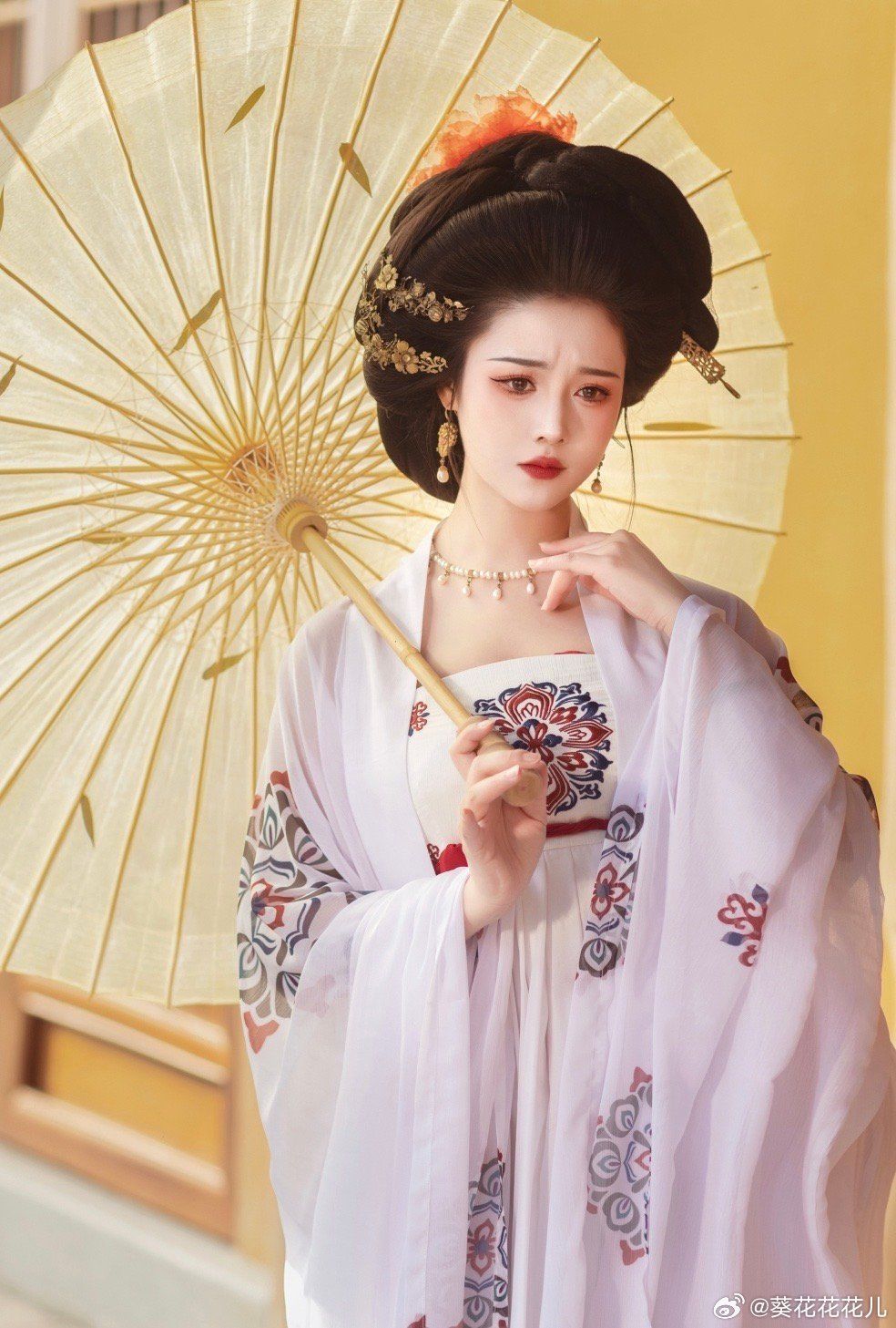 Elegant Silk Cheongsam Skirt:A Premier Fashion Statement