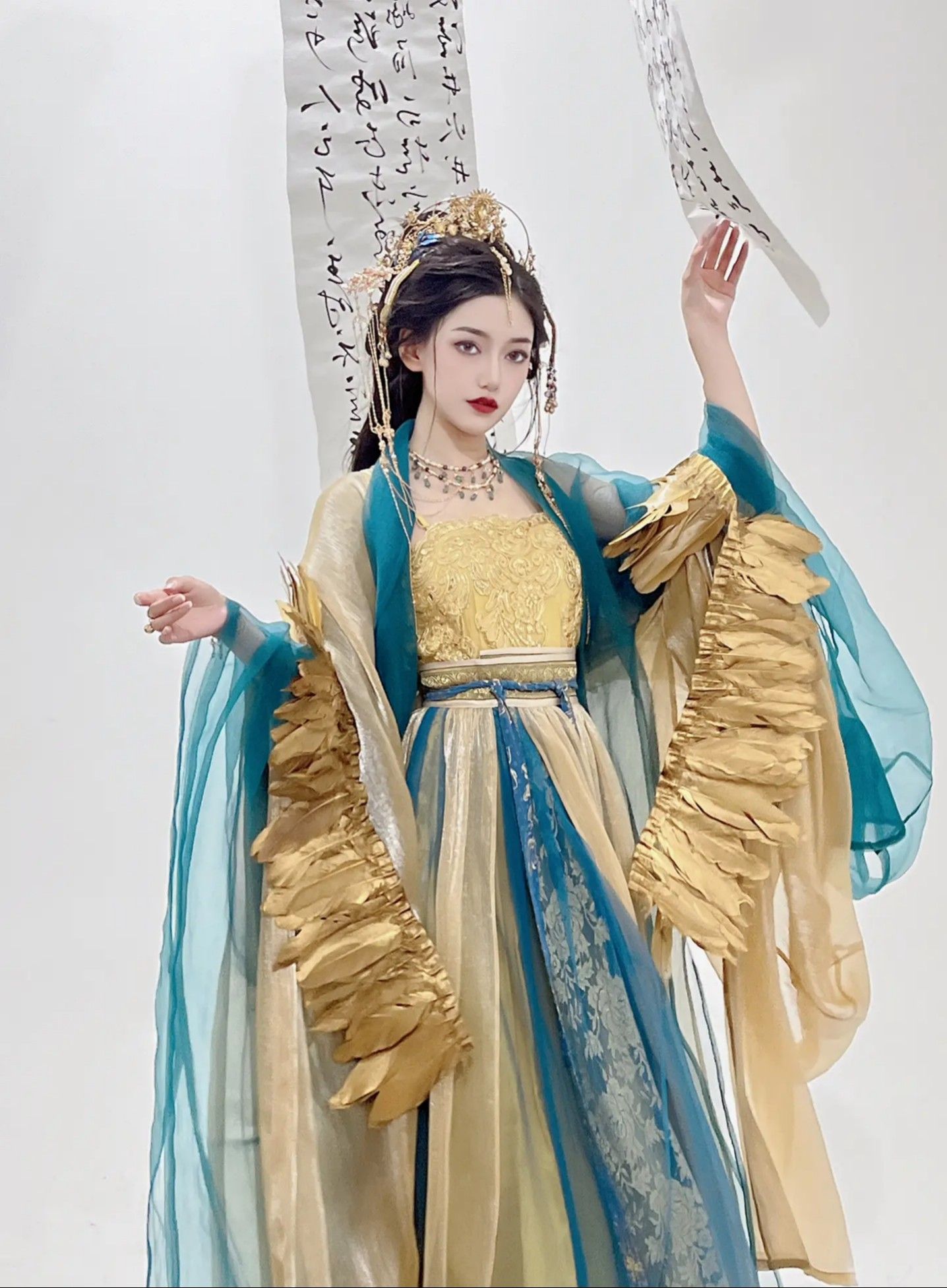 Wanyunxis Cheongsam:A Blend of Tradition and Modernity Wanyunxis Cheongsam:A Blend of Tradition and Modernity