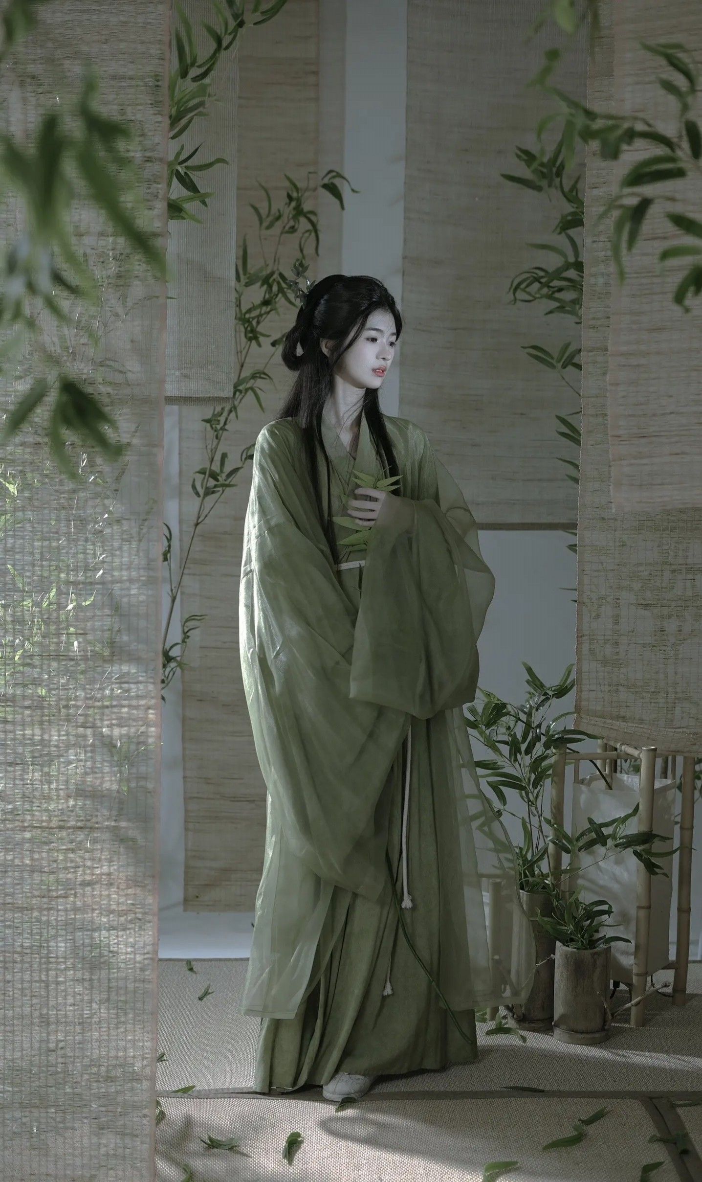 Linh Daiyu,the Hanfu-Clad Child