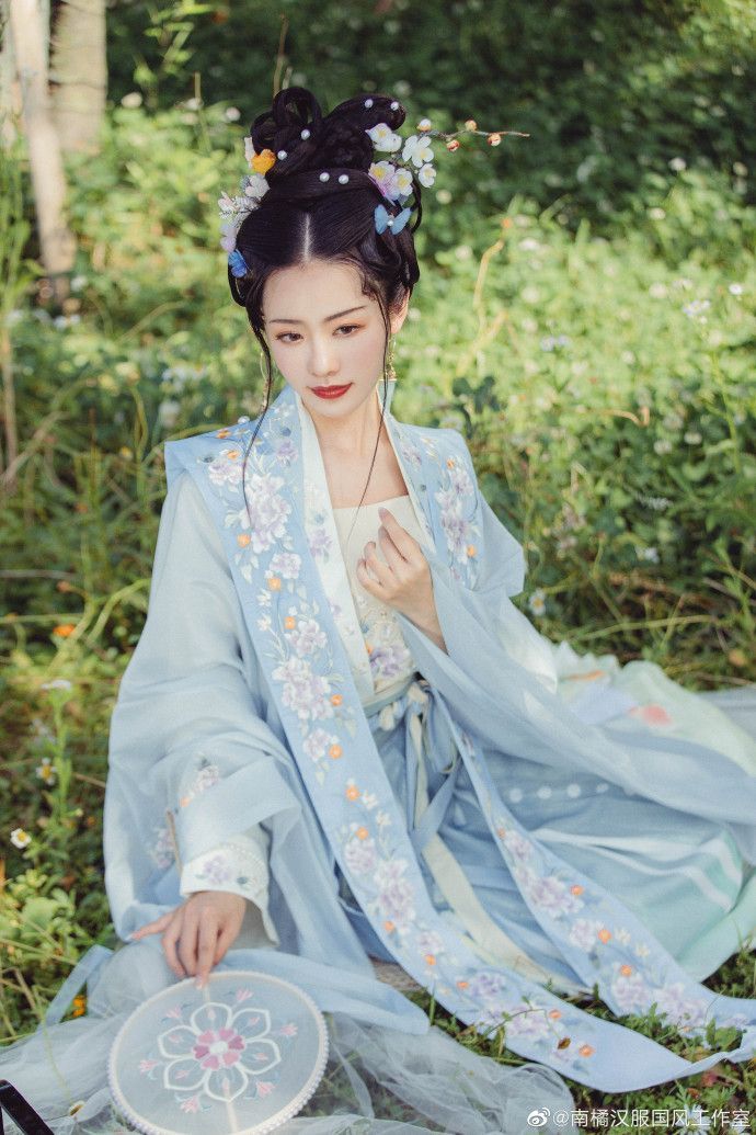 Autumn Qipao Fashion for Little Girls:Embracing the Enchantment of Traditional Elegance