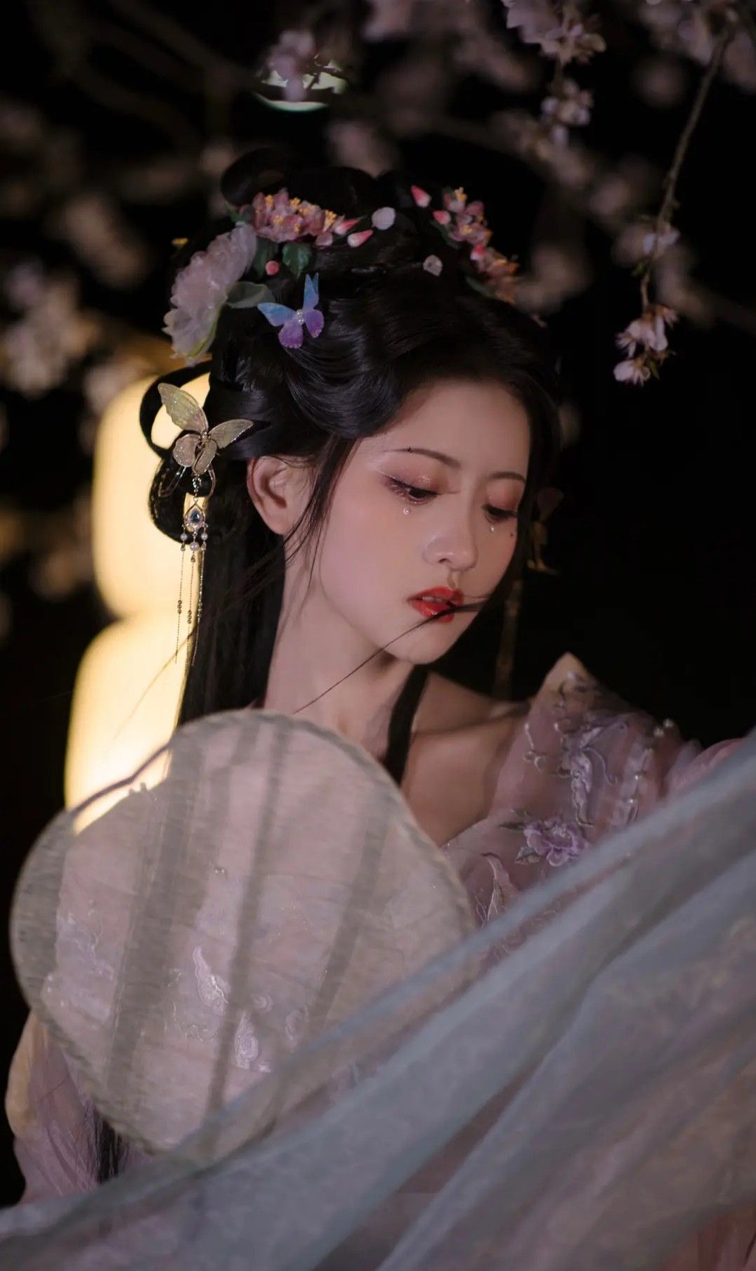 The Splendor of Ming-Style Hanfu Ear Jewelry:A Journey Through Ancient Earring Elegance The Splendor of Ming-Style Hanfu Ear Jewelry:A Journey Through Ancient Earring Elegance