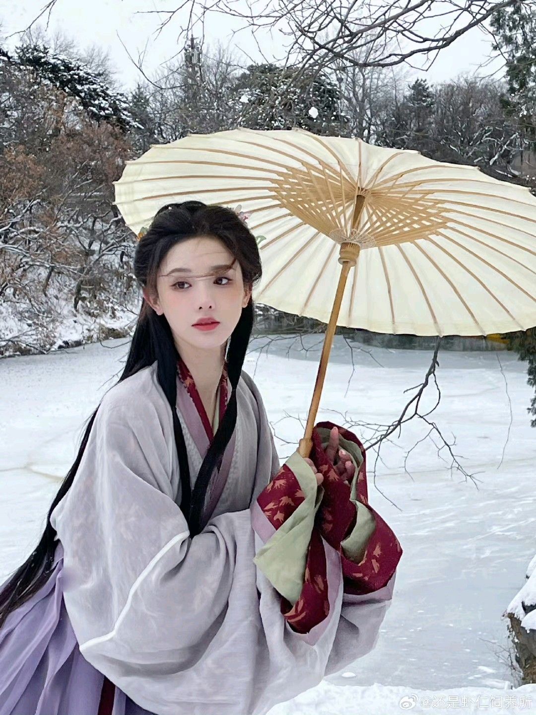 Winter Hanfu Kanjan:The Traditional Chinese Outerwear in Modern Times