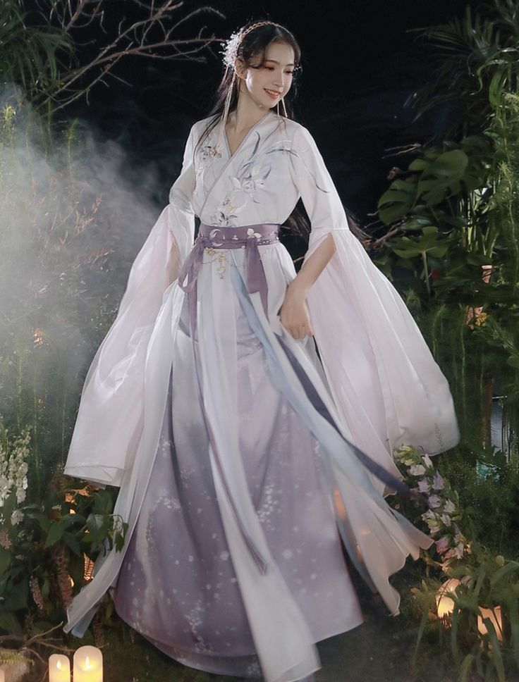 Exploring the Peripheries of Qin-Hanfu:A Journey into Traditional Chinese Cultural Apparel
