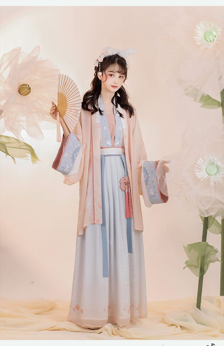 Quipao Elegance:Embracing the Traditional Charm in a 12-Year-Old Girl