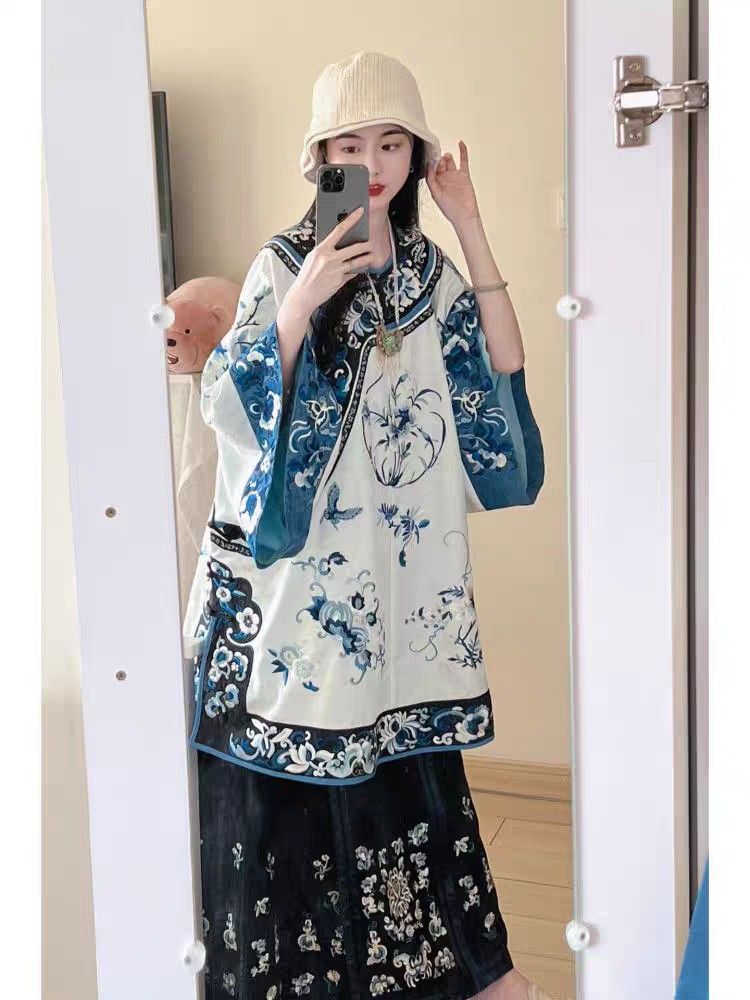 Neo-Chinese Stylish Revival:The Evolution of Qipao into a Modern-Day Cheongsam Dress for Women