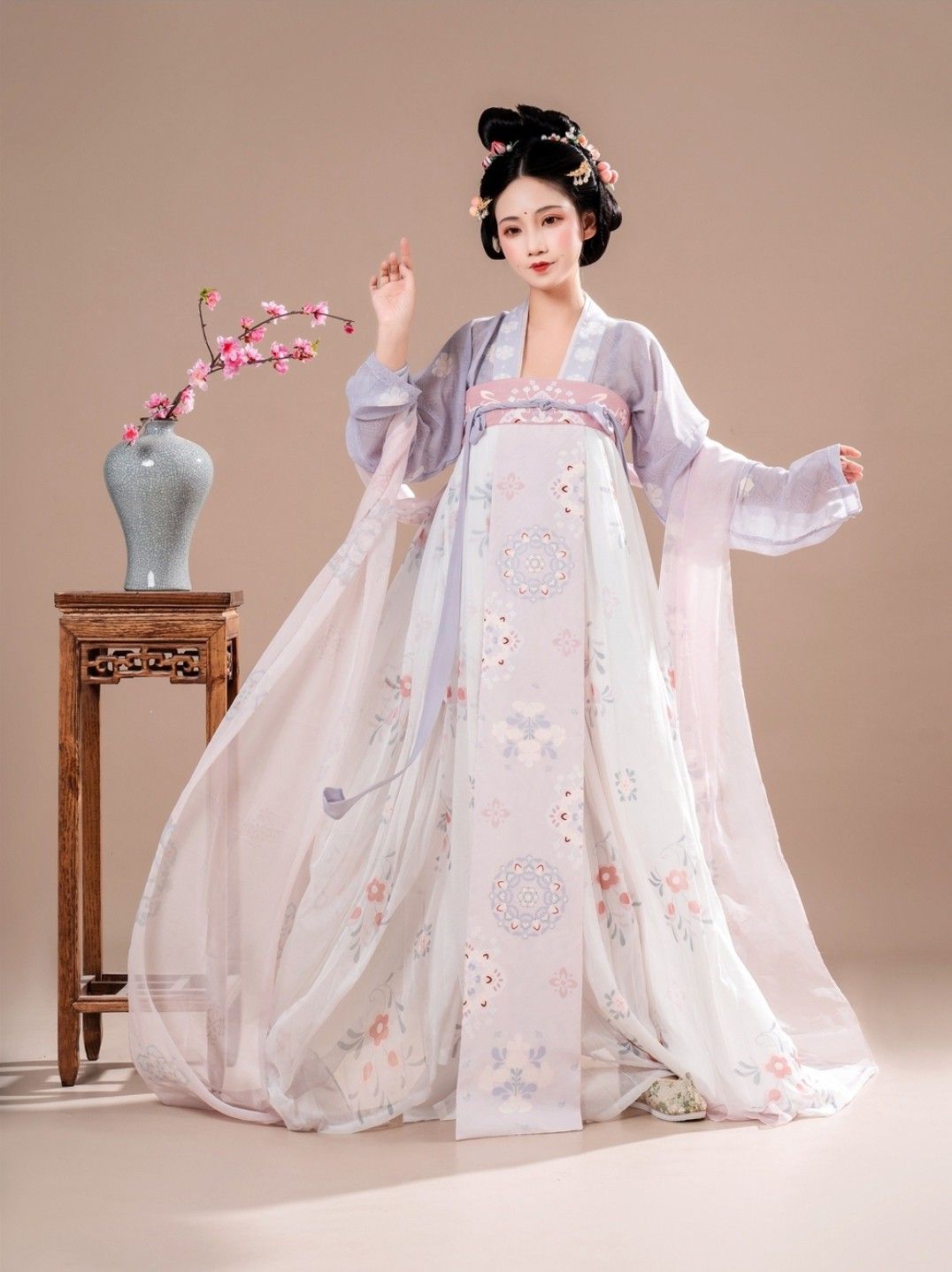 Vintage-Style Hanfu Hairband with Integrated Wig:A Convenient Headdress for Lazy Days