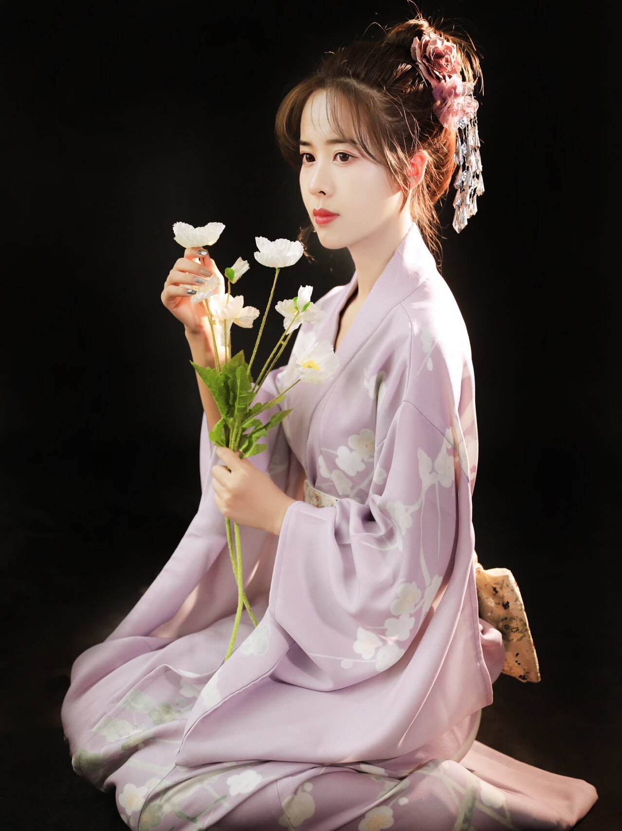 Poetic Rhythm and the Charm of Cheongsam:The Art of Qipao Poetic Rhythm and the Charm of Cheongsam:The Art of Qipao