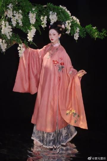 Summer Baby Qipao Fashion:A Guide to Styling Your Little One in Traditional Elegance