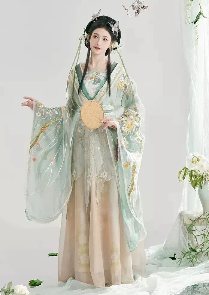 Embracing Traditional Elegance:Original Hanfu Accessories by Yiyun Embracing Traditional Elegance:Original Hanfu Accessories by Yiyun