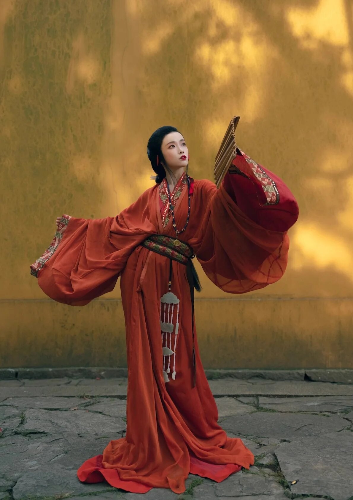The Rise of Hanfu Fashion for the New Year Celebrations:A Focus on Petite Individuals The Rise of Hanfu Fashion for the New Year Celebrations:A Focus on Petite Individuals