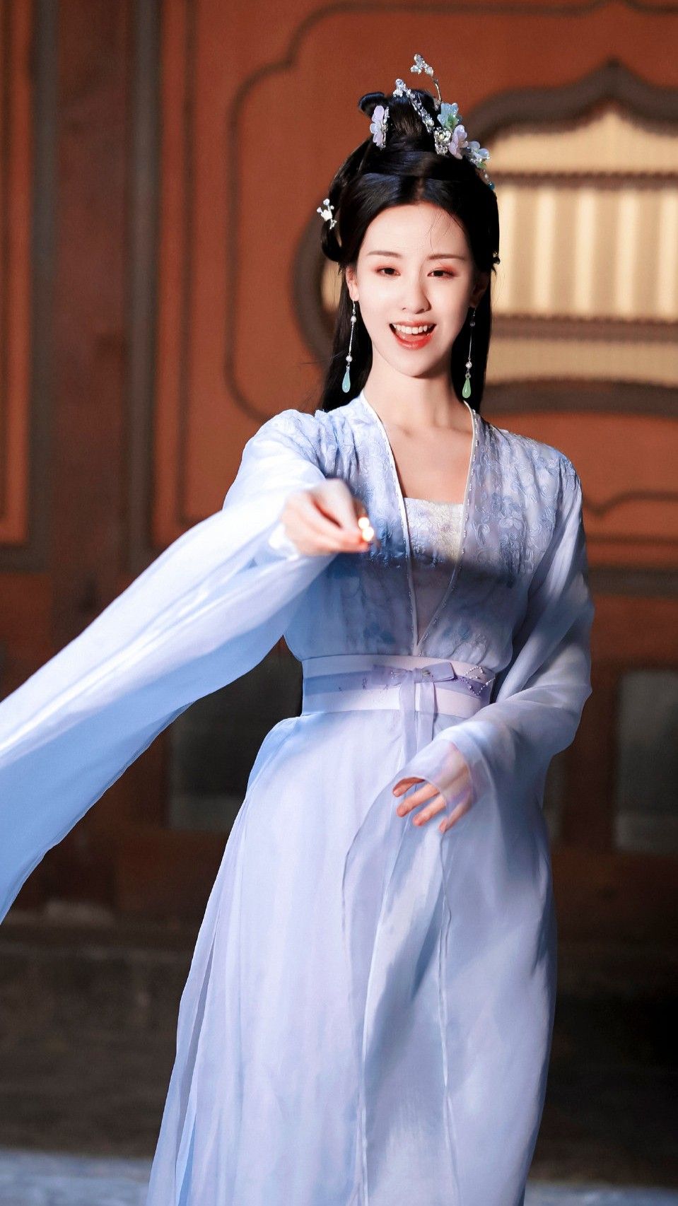 Affordable Hanfu Fashion:The Rise of Bái Cài Price汉服与凤凰于飞 Affordable Hanfu Fashion:The Rise of Bái Cài Price汉服与凤凰于飞