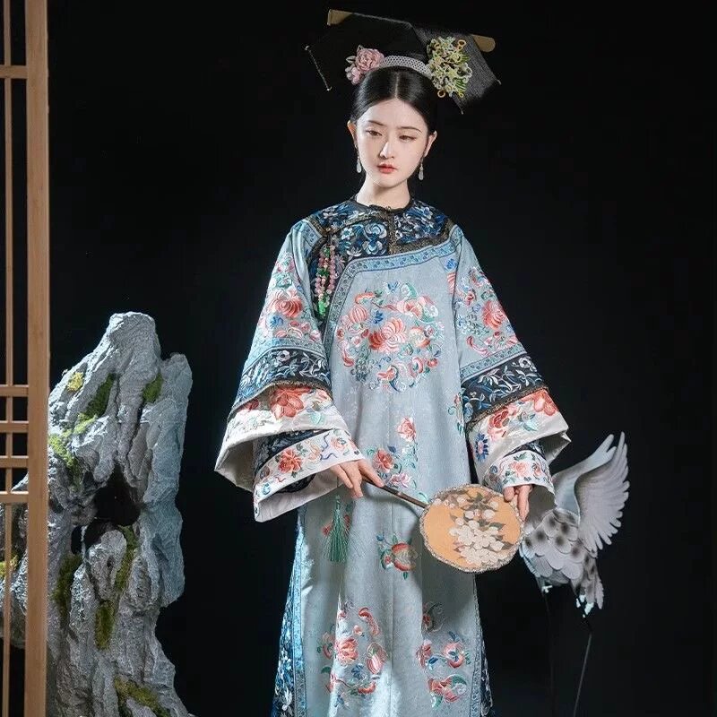Red Cheongsam:The Perfect Shoe Pairing Guide Red Cheongsam:The Perfect Shoe Pairing Guide