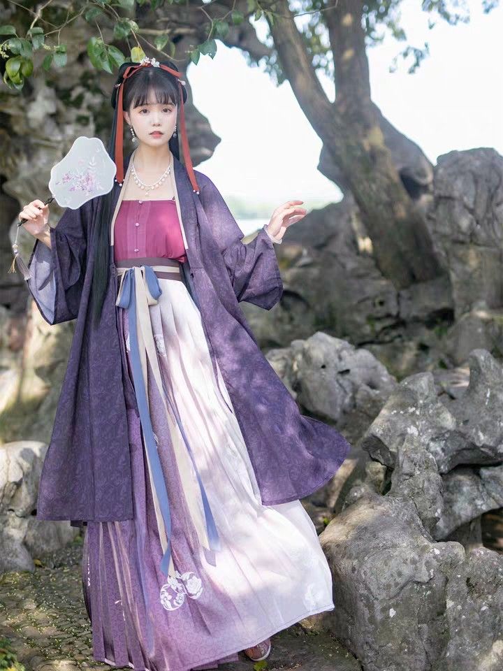 Summer Hanfu Costumes for Girls:Lightweight and Elegant Options Summer Hanfu Costumes for Girls:Lightweight and Elegant Options
