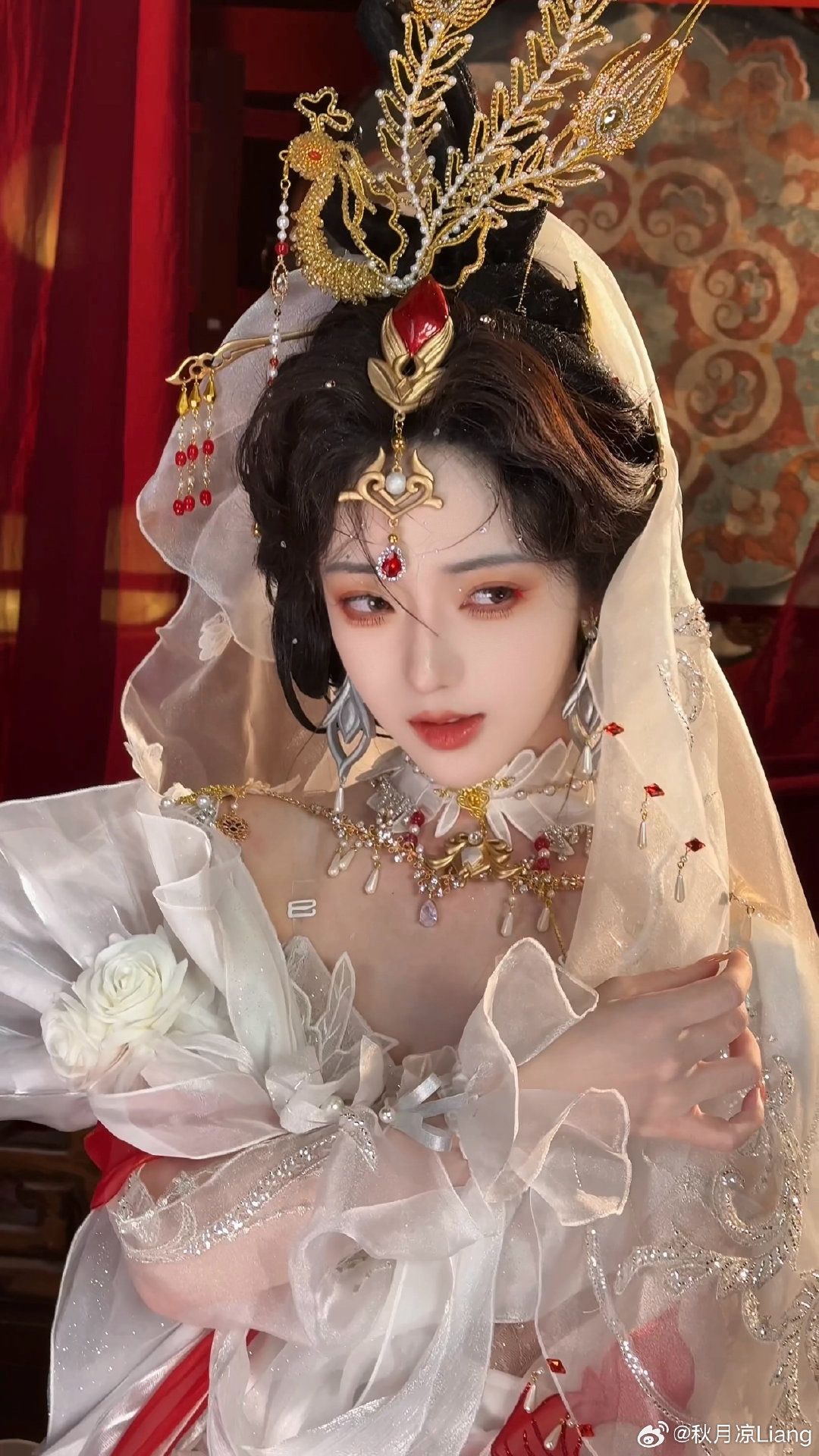 Engaged in a Champagne-Colored Cheongsam:The Autumn and Winter Story of a Qipao Engagement