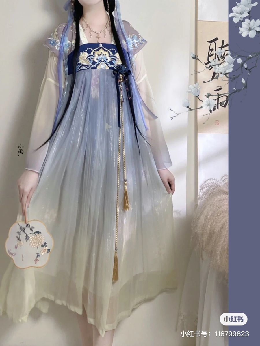 Childrens Thickened Hanfu Hooded Robes:A Blend of Tradition and Comfort