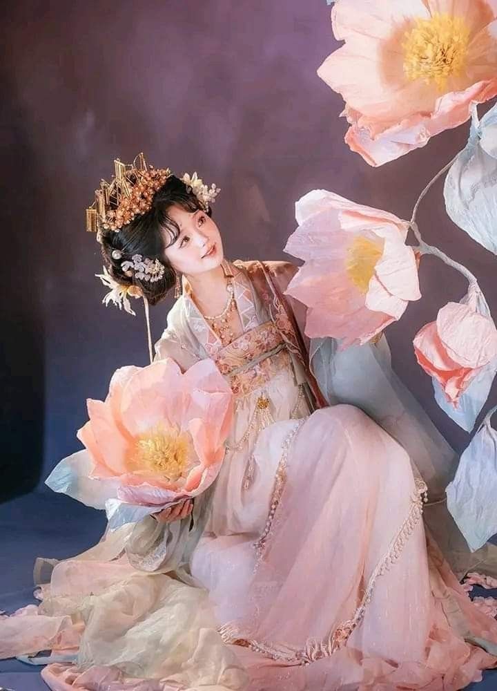 Chinese-Style Childrens Cheongsam for New Years Visit:A Blend of Tradition and Fashion Chinese-Style Childrens Cheongsam for New Years Visit:A Blend of Tradition and Fashion