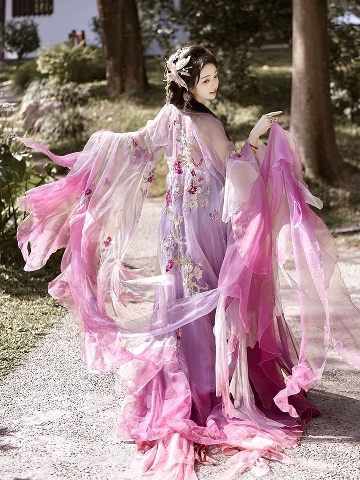Winter New Years Eve Hanfu Costume for Girl Children:A Delightful Tradition