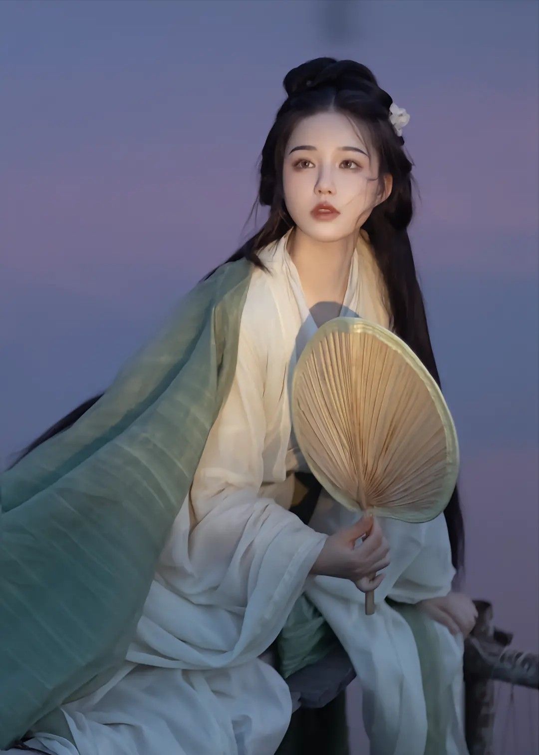 The Cultural Charm of Horseface Skirt,Hairpins and Wood Combs in Traditional Chinese Fashion