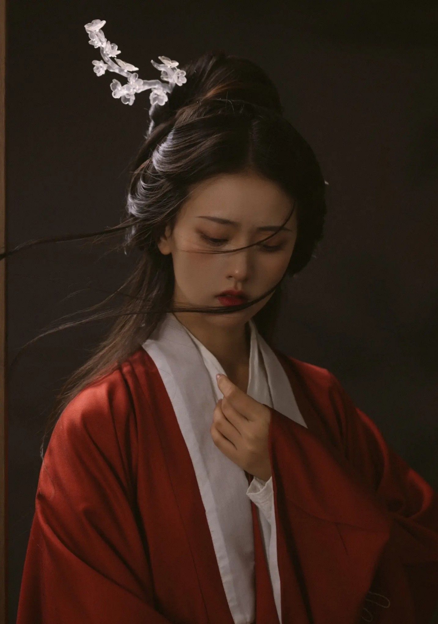 Reimagining the Cheongsam:Spring and Autumn改良旗袍春秋新风尚